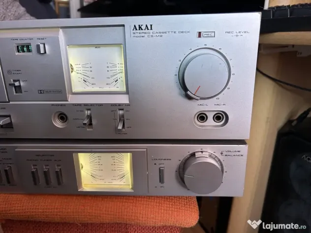 Vând set audio vintage Akai