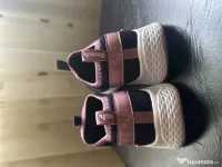 Sneakerși Bench noi (slip-on) Mărimea 35 – Bleumarin/Ro 