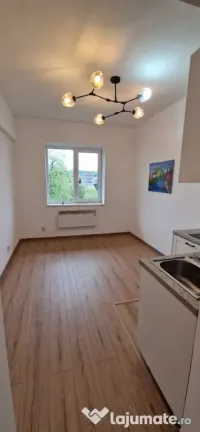 Camera de camin cu baie si bucatarie proprie - zona Astra 