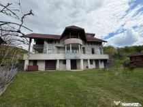 Proprietate spatioasa cu teren generos -în Buciumi /Somc...