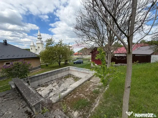 Proprietate spatioasa cu teren generos -în Buciumi /Somc...