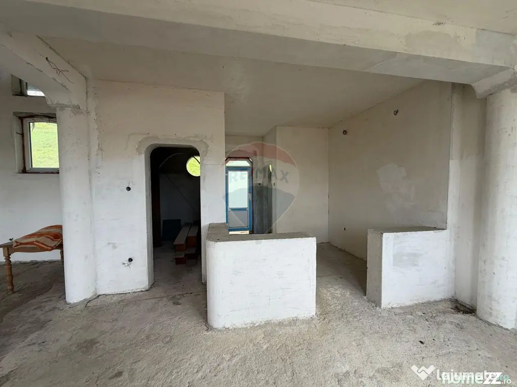 Proprietate spatioasa cu teren generos -în Buciumi /Somc...