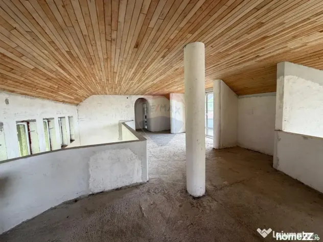 Proprietate spatioasa cu teren generos -în Buciumi /Somc...