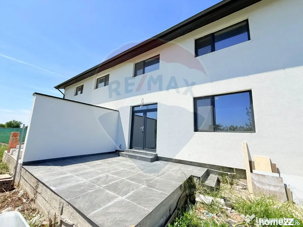 Duplex de vanzare P+M | 5 camere | Predare la cheie | Cor...