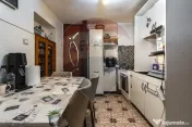 CASA COMPUSA DIN 2 APARTAMENTE, SCHEII BRASOVULUI| COMISI... 