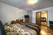 CASA COMPUSA DIN 2 APARTAMENTE, SCHEII BRASOVULUI| COMISI... 