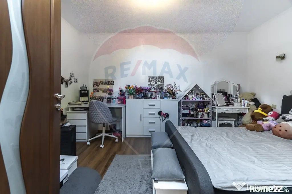 CASA COMPUSA DIN 2 APARTAMENTE, SCHEII BRASOVULUI| COMISI... - Brasov (Brasov)