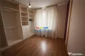 Modoran Ene nr. 7, Piata Rahova, de ap. 3 camere. 