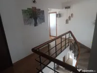 Apartament cu scară interioara 