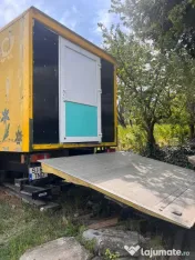 Vând camion apicol omologat 