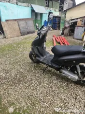 Scuter E-Way, motor clasic in 2 timpi 49 cc, an 2011, benzina, stare perfecta 