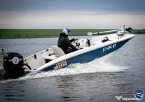 UNSINKABLE Boston Whaler 150 Super Sport + Mercury 60HP + Peridoc