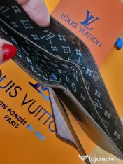 Portofele barbati Louis Vuitton,cutie inclusa,logo metalic/France 