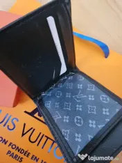 Portofele barbati Louis Vuitton,cutie inclusa,logo metalic/France 