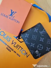 Portofele barbati Louis Vuitton,cutie inclusa,logo metalic/France 
