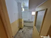 2 camere, etaj intermediar, ultracentral, ideal ce vrei. 