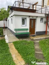 Garsoniera la casa cu curte proprie Centru 