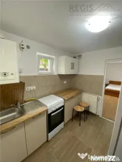 Garsoniera la casa cu curte proprie Centru 