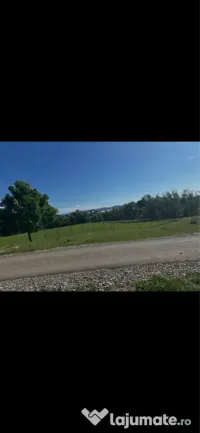 Casă cu teren intravilan de vânzare la munte! 