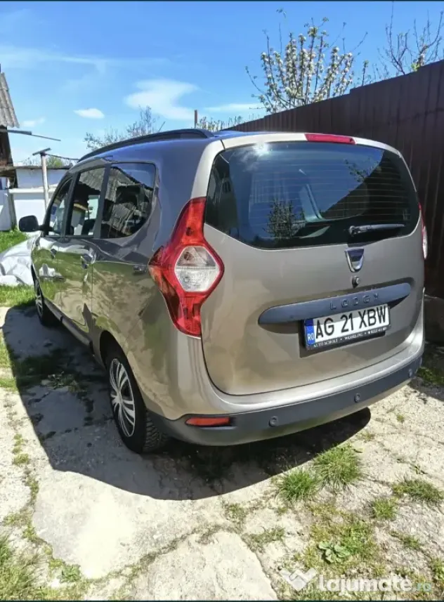 Vând Dacia Lodgy