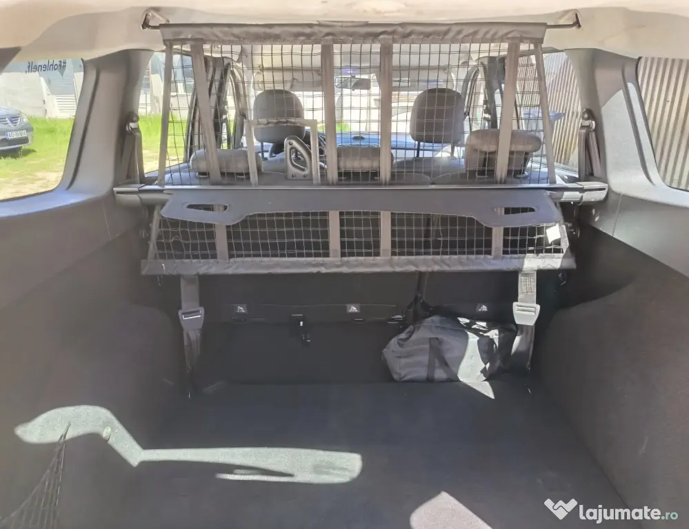 Vând Dacia Lodgy