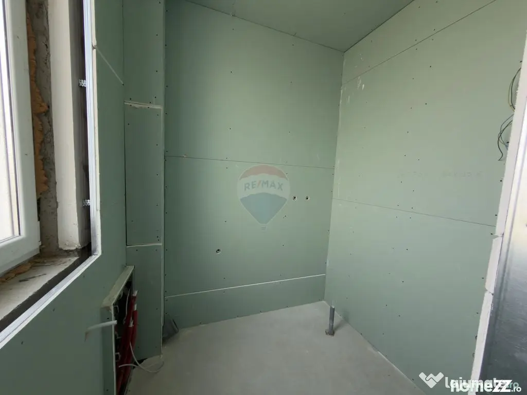 Hotel*** cu 48 camere de vânzare Calea Borsului/CT Park/...