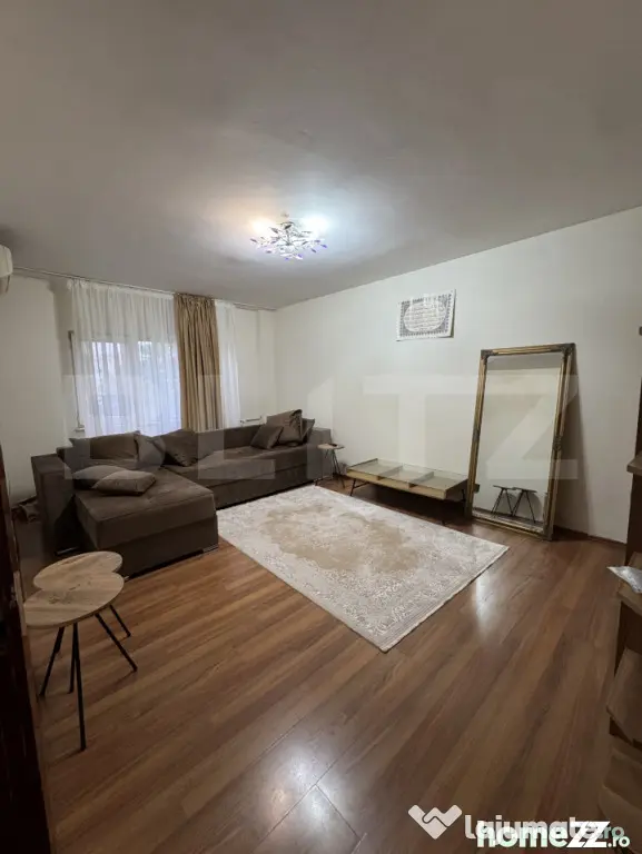 Apartament decomandat, 4 camere 85 mp, zona Rovine