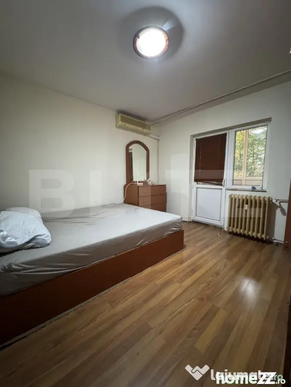 Apartament decomandat, 4 camere 85 mp, zona Rovine