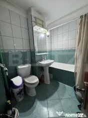 Apartament decomandat, 4 camere 85 mp, zona Rovine 