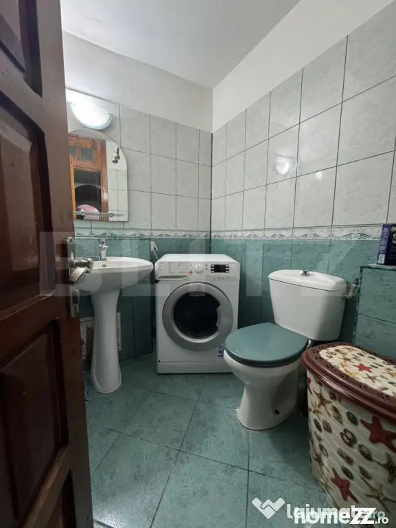 Apartament decomandat, 4 camere 85 mp, zona Rovine
