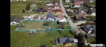 Casă / Vilă situată pe strada Petreni