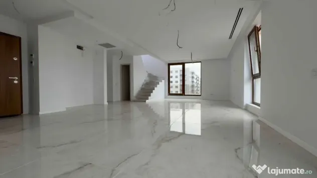 Eleganță Urbană: Penthouse în Inima Piperei