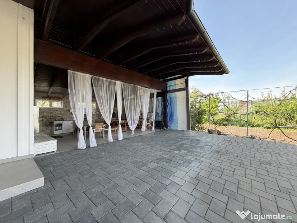 Casa modernă , 1000 mp teren , la 3,5 km de centrul orașul