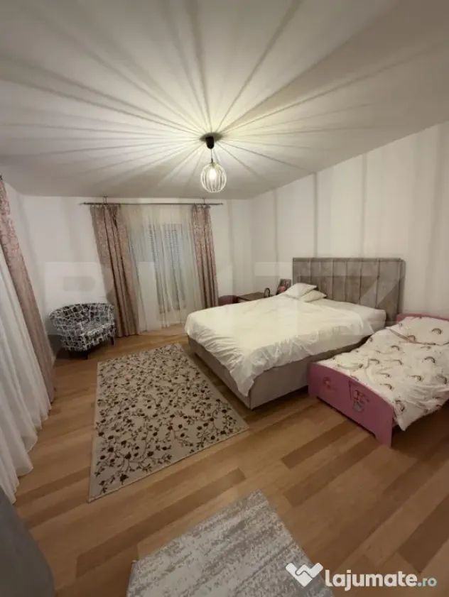Casa modernă , 1000 mp teren , la 3,5 km de centrul orașul