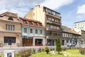 Spațiu comercial stradal de închiriat - Central - Iuliu... 