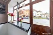 Spațiu comercial stradal de închiriat - Central - Iuliu... 