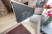 Spațiu comercial stradal de închiriat - Central - Iuliu... 