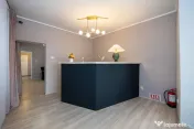 Spațiu comercial stradal de închiriat - Central - Iuliu... 