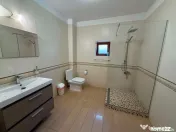Vila spatioasa in Gruia