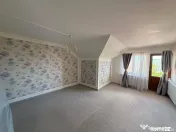 Vila spatioasa in Gruia