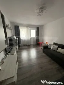 Apartament 4 camere, etaj 1, decomandat, complet mobilat și
