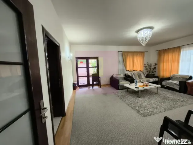 Vilă individuală cu 5 camere, curte proprie în Afumaț...