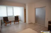 Apartament la casa, curte si acces propriu, loc parcare, Par 