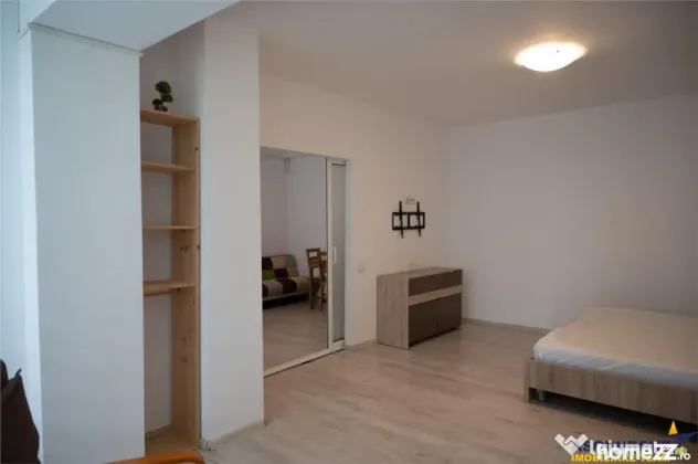 Apartament la casa, curte si acces propriu, loc parcare, Par