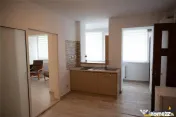 Apartament la casa, curte si acces propriu, loc parcare, Par 