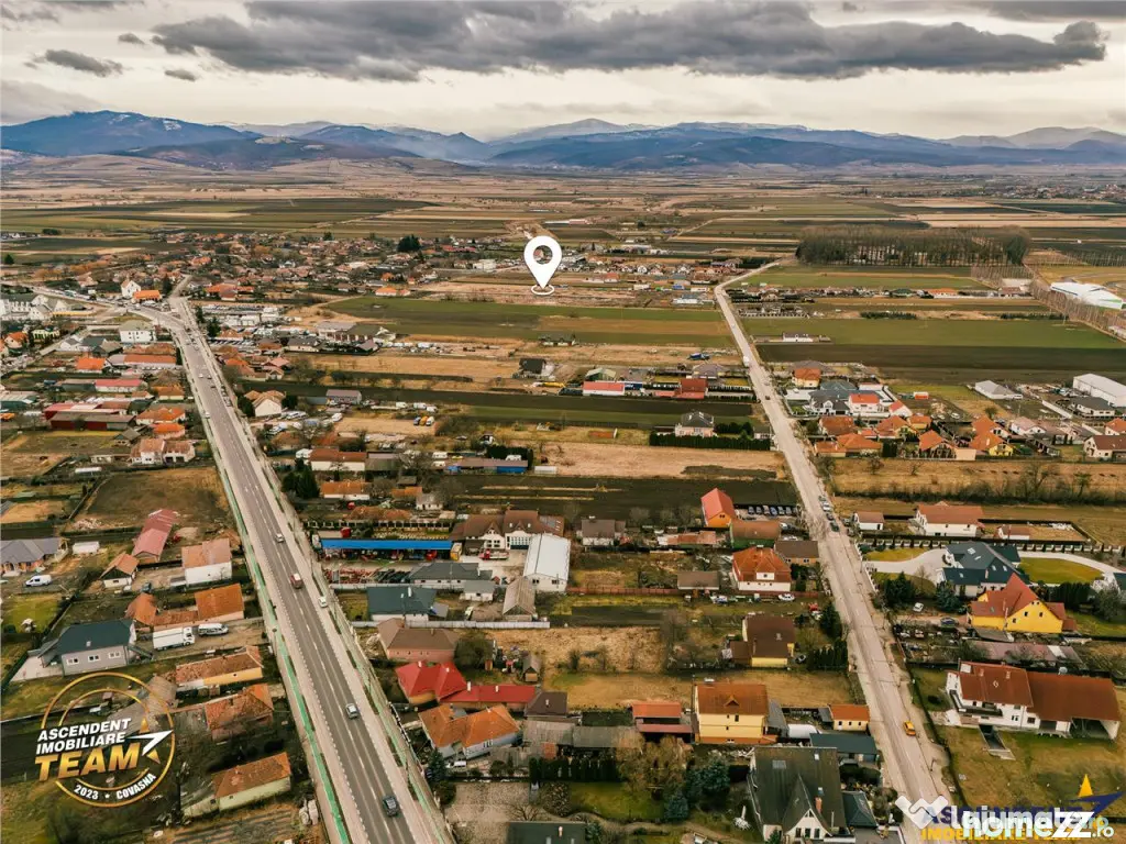 FILM! Terenuri intravilane de 680mp de , cu utilitati, Targu