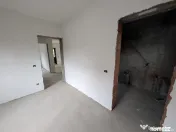 Vând casa la cheie în Hemeius - Parc Dendrologic 