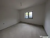 Vând casa la cheie în Hemeius - Parc Dendrologic 