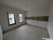 Vând casa la cheie în Hemeius - Parc Dendrologic 