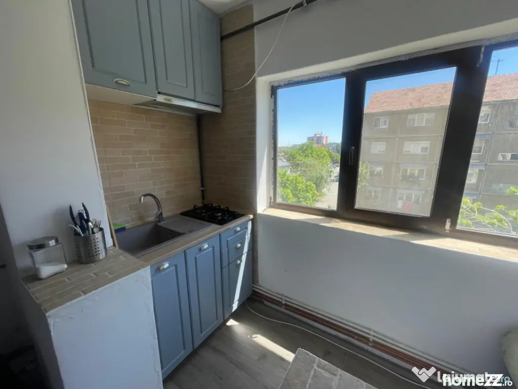Garsoniera decomandata, 34 mp, etaj 3, zona Craiovita Noua - Craiova (Dolj)